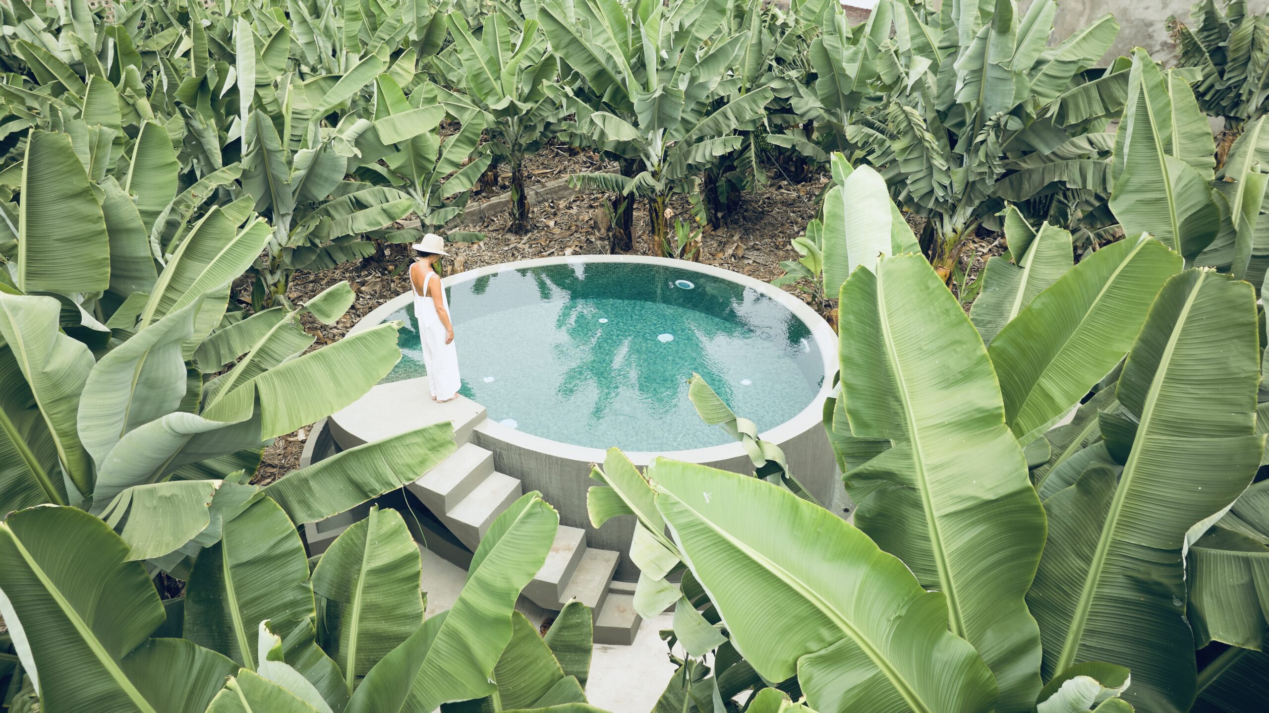 06_piscina